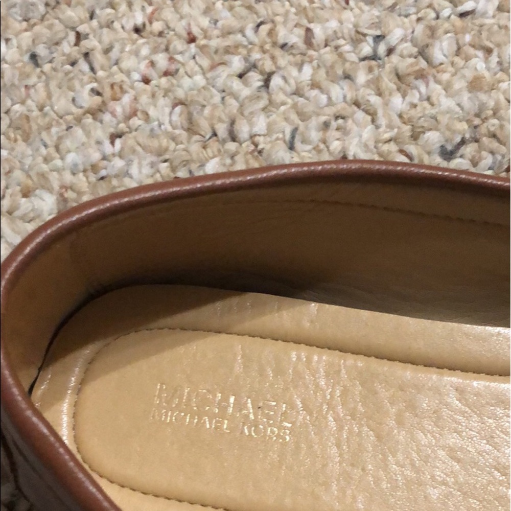 Lady’s MK shoes - Picture 2 of 4